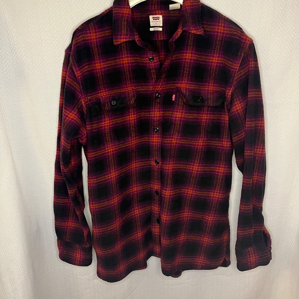 Levi's Men's L 100% cotton flannel button-down outdoor lumberjack shirt EUC warm